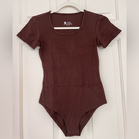 NIP/NWT 4 (FOUR) SHORT SLEEVE SQUARE NECK BODYSYUITS-S/1 each WH-BLK-BL-BR - Picture 7 of 14